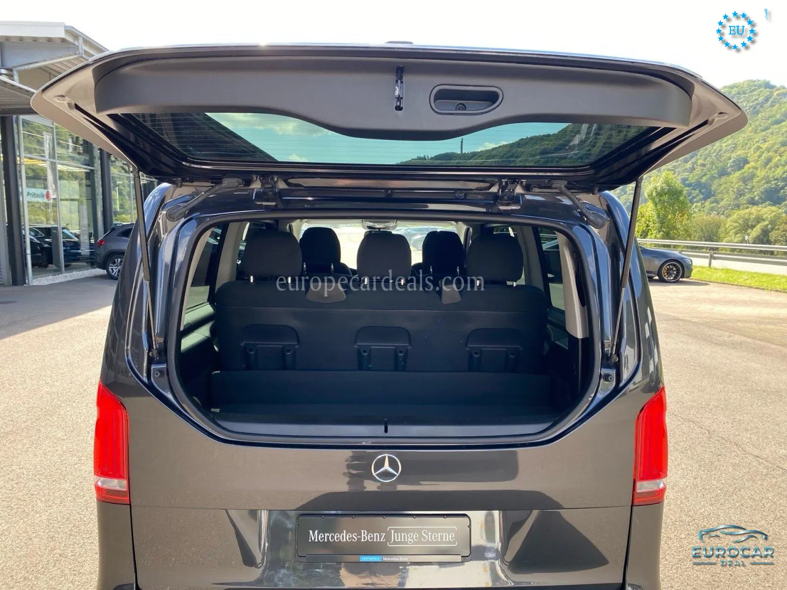 Mercedes-Benz V 220