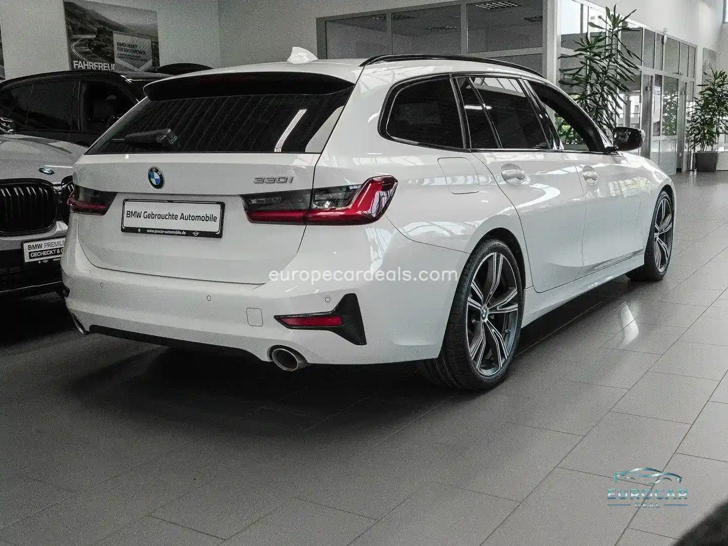 BMW 330