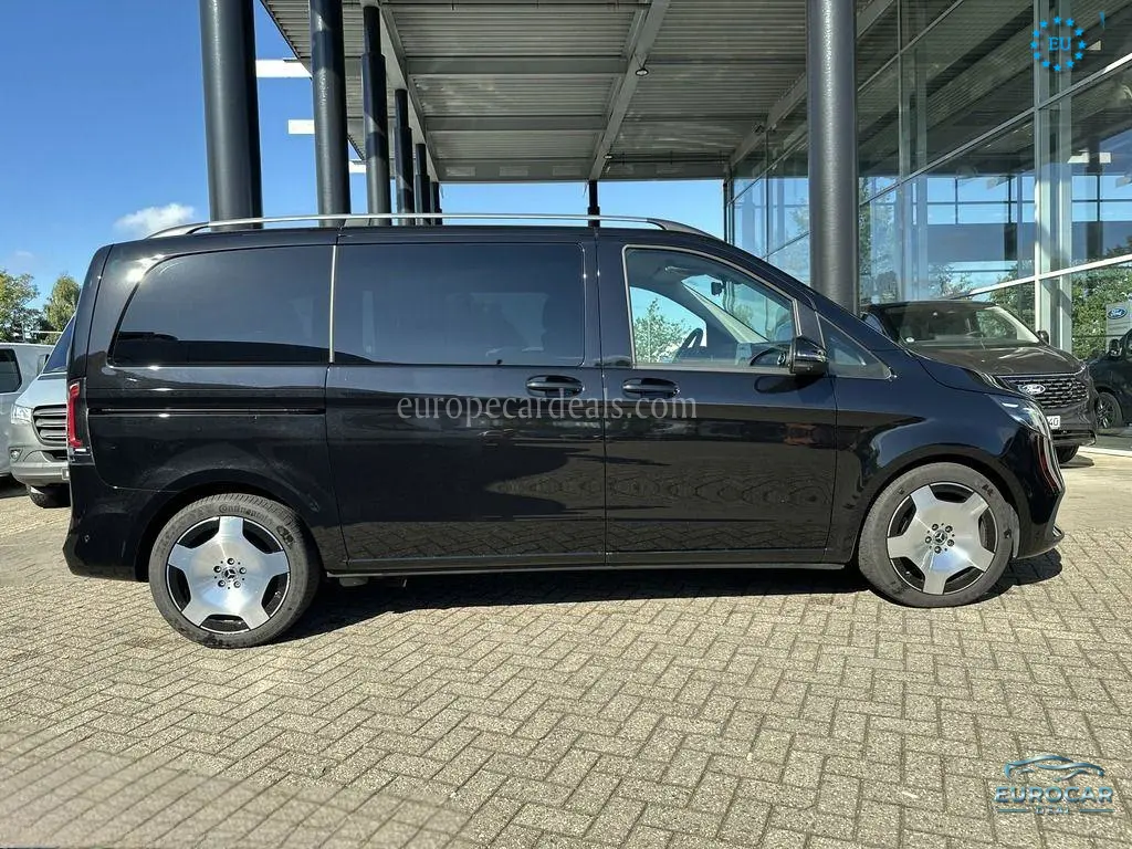 Mercedes-Benz V 220
