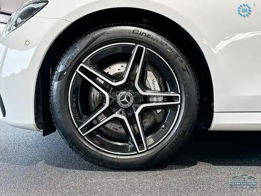 Mercedes-Benz E 300