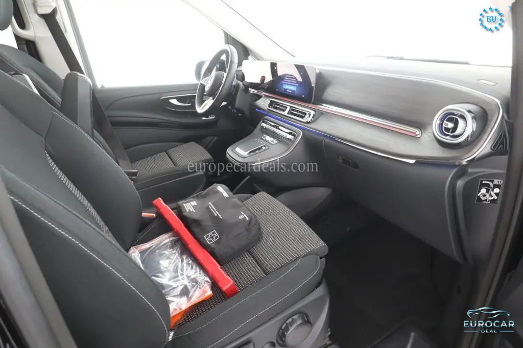 Mercedes-Benz V 220