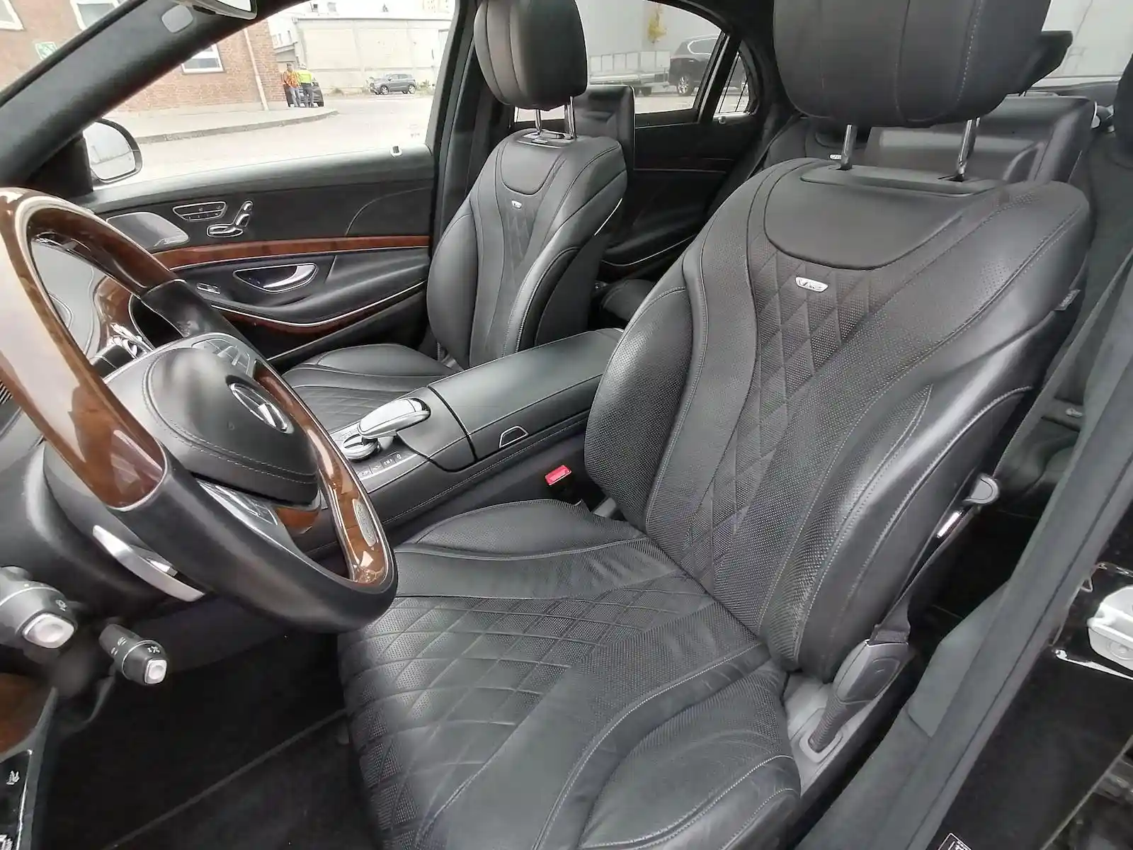 Mercedes-Benz S 600