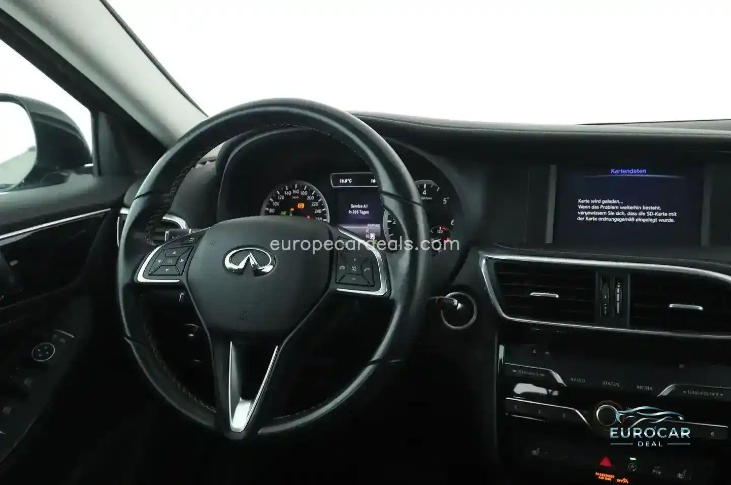 Infiniti Q30