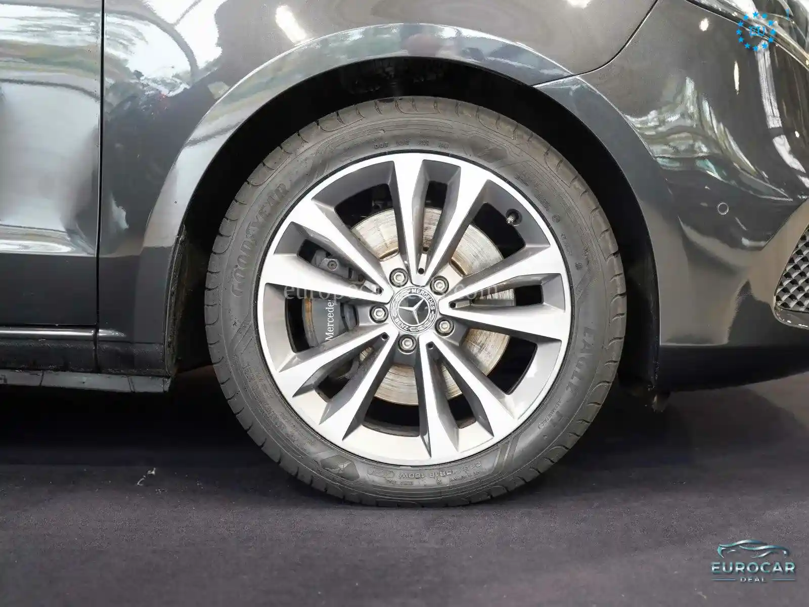 Mercedes-Benz V 250