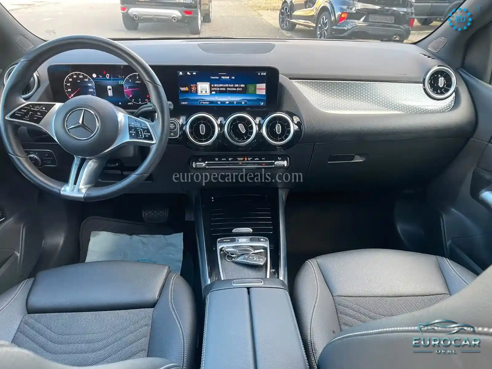 Mercedes-Benz B 180