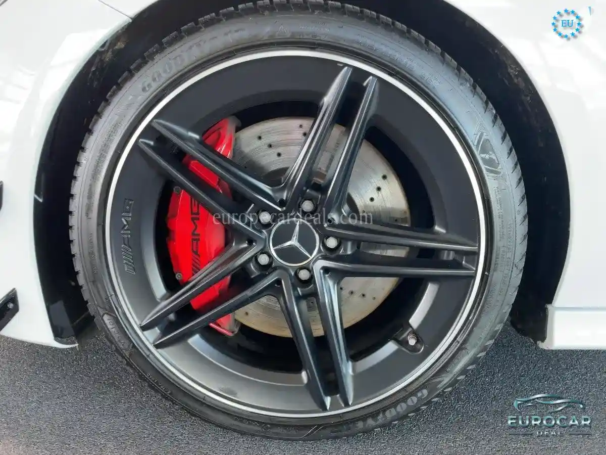 Mercedes-Benz CLA 45 AMG Shooting Brake