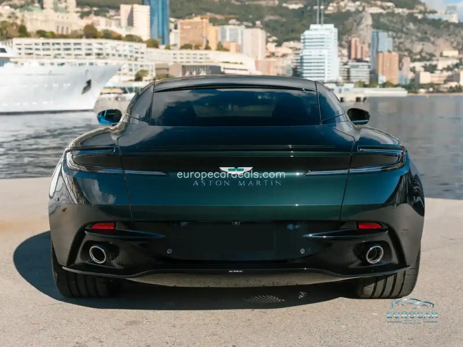 Aston Martin DB12