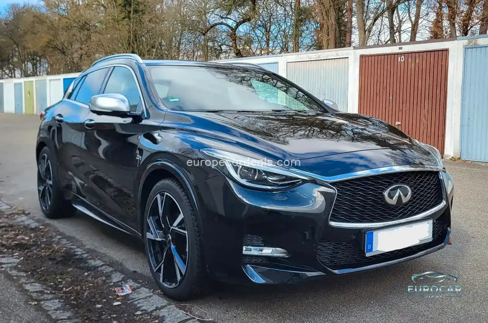 Infiniti Q30