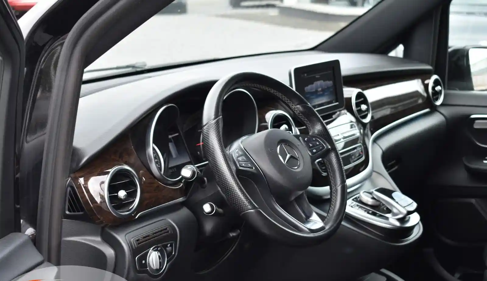 Mercedes-Benz V 200
