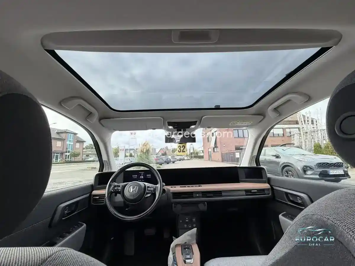 Honda e
