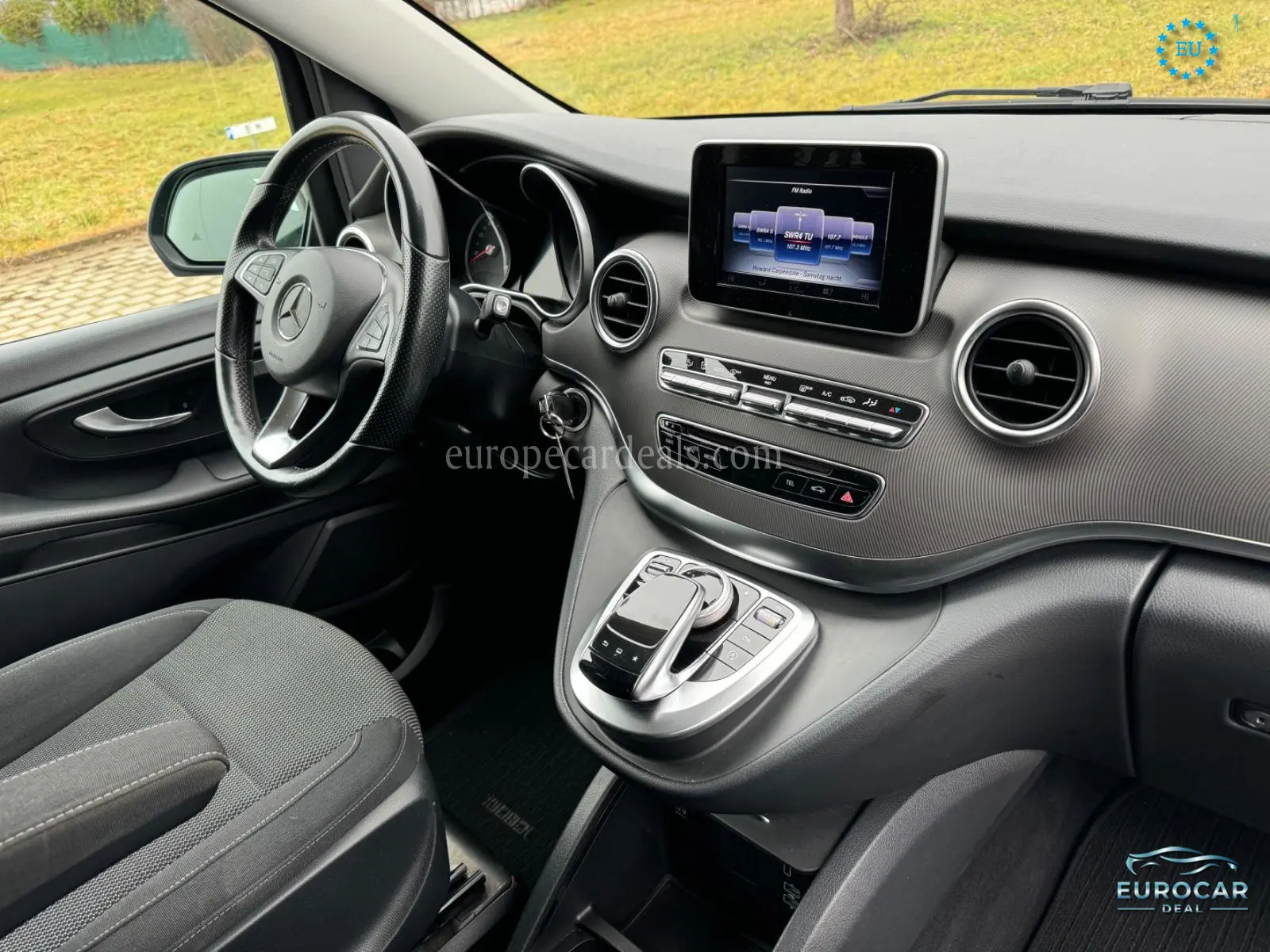 Mercedes-Benz V 220