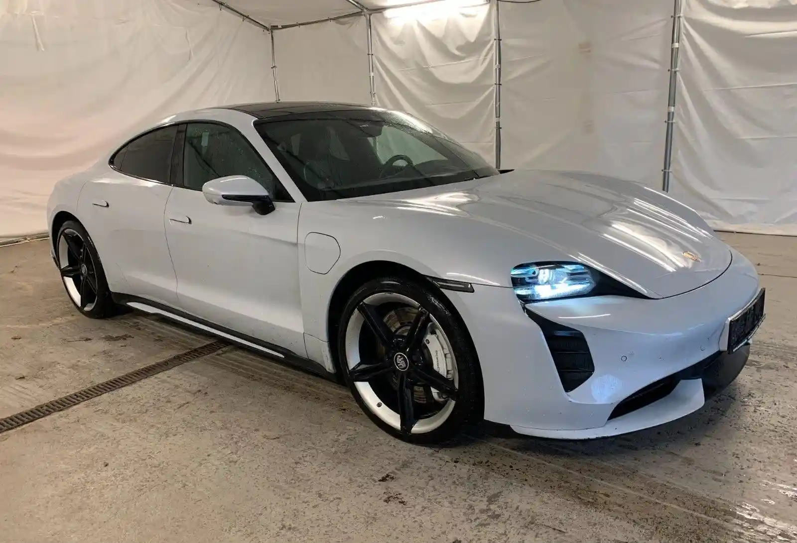 Porsche Taycan