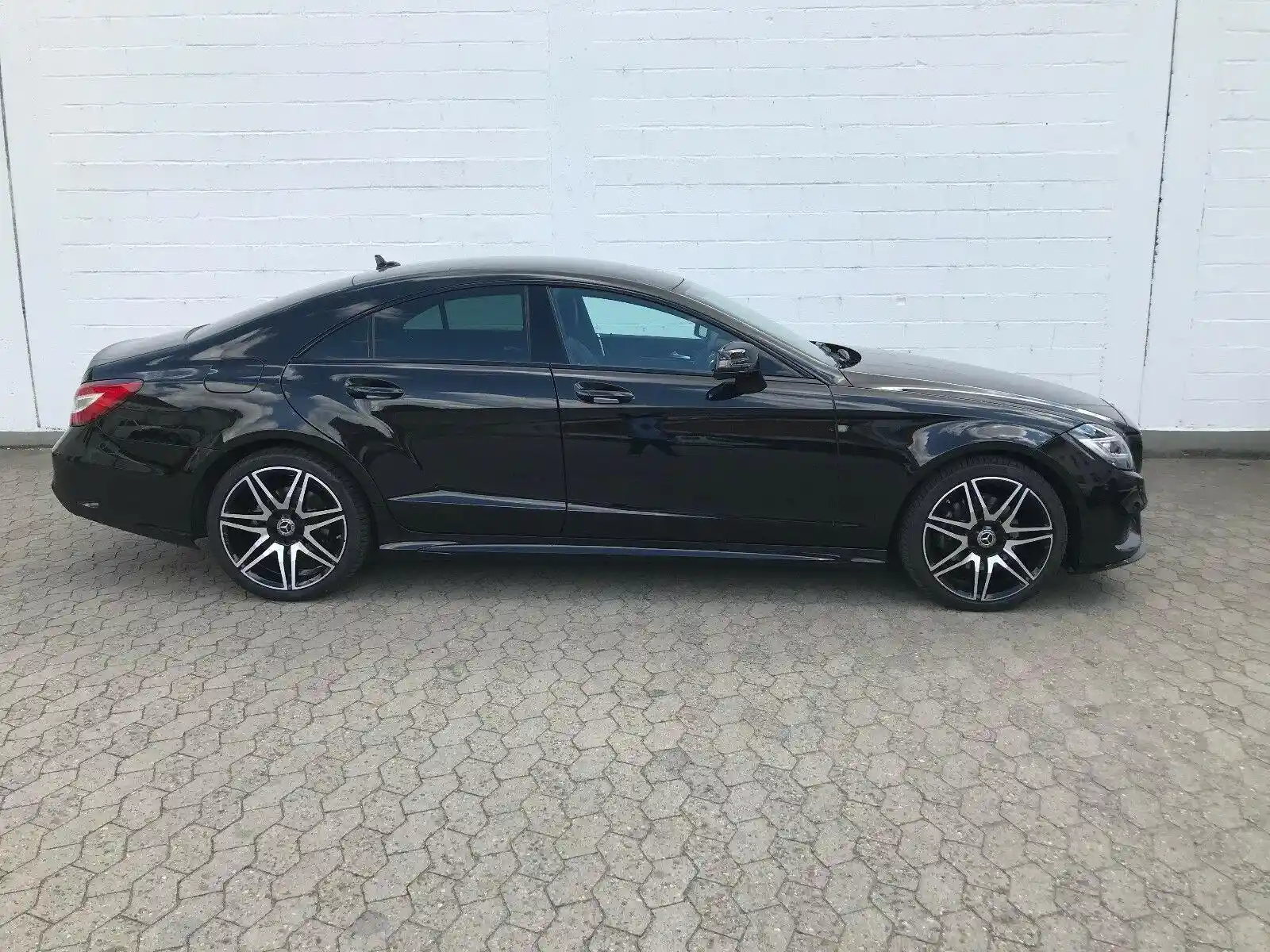 Mercedes-Benz CLS 220