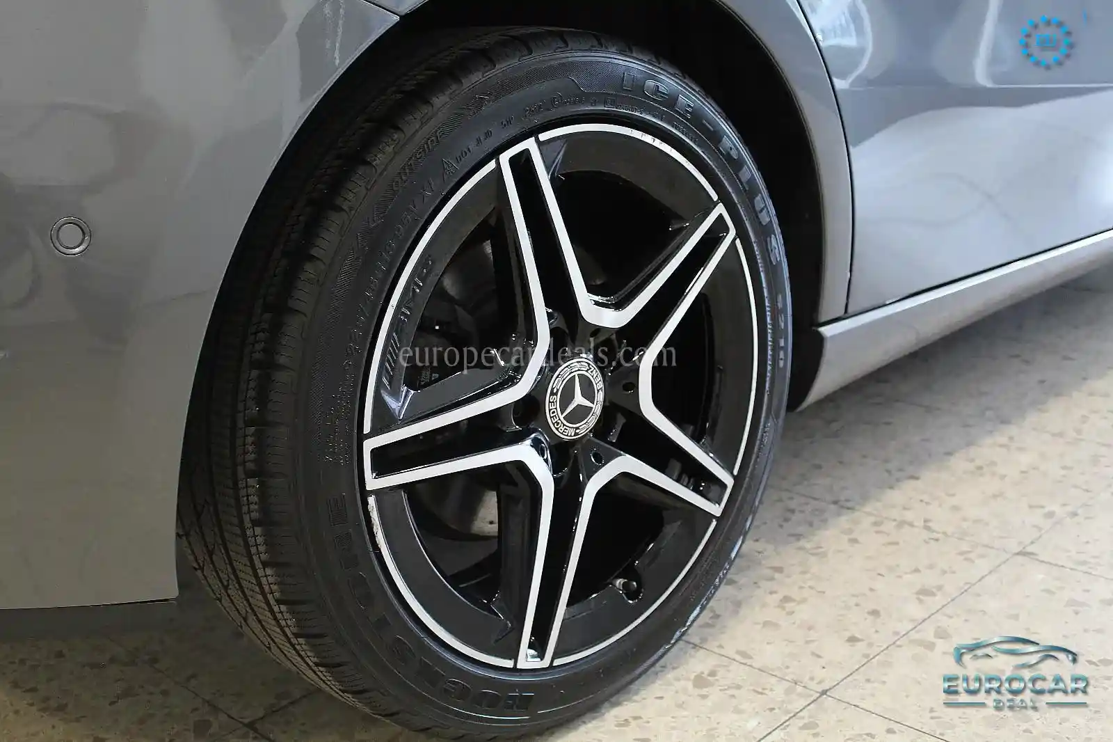 Mercedes-Benz A 220