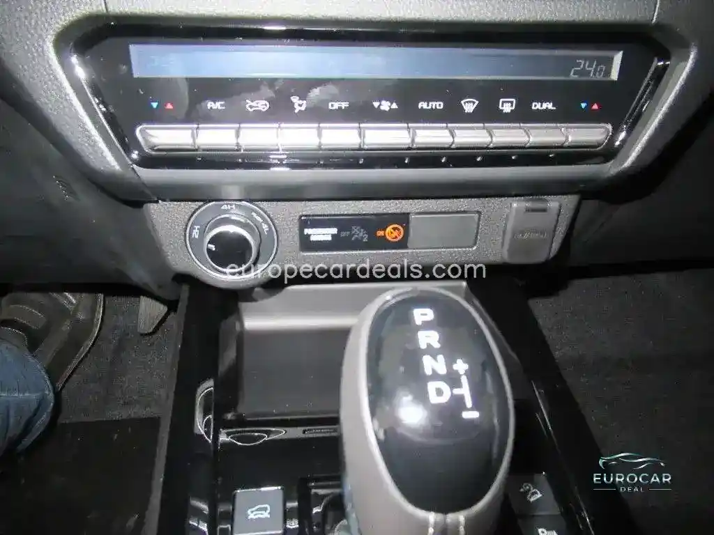 Double Cab 4WD Autm. LSE (MJ24)