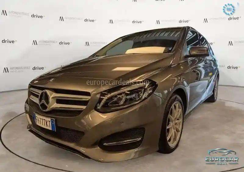 Mercedes-Benz B 200