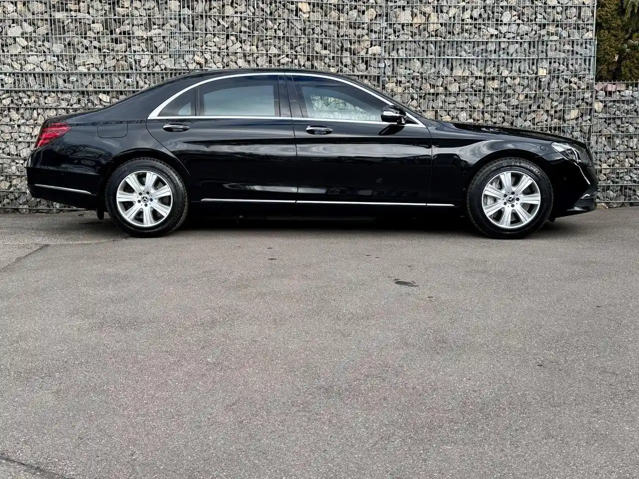 Mercedes-Benz S 600