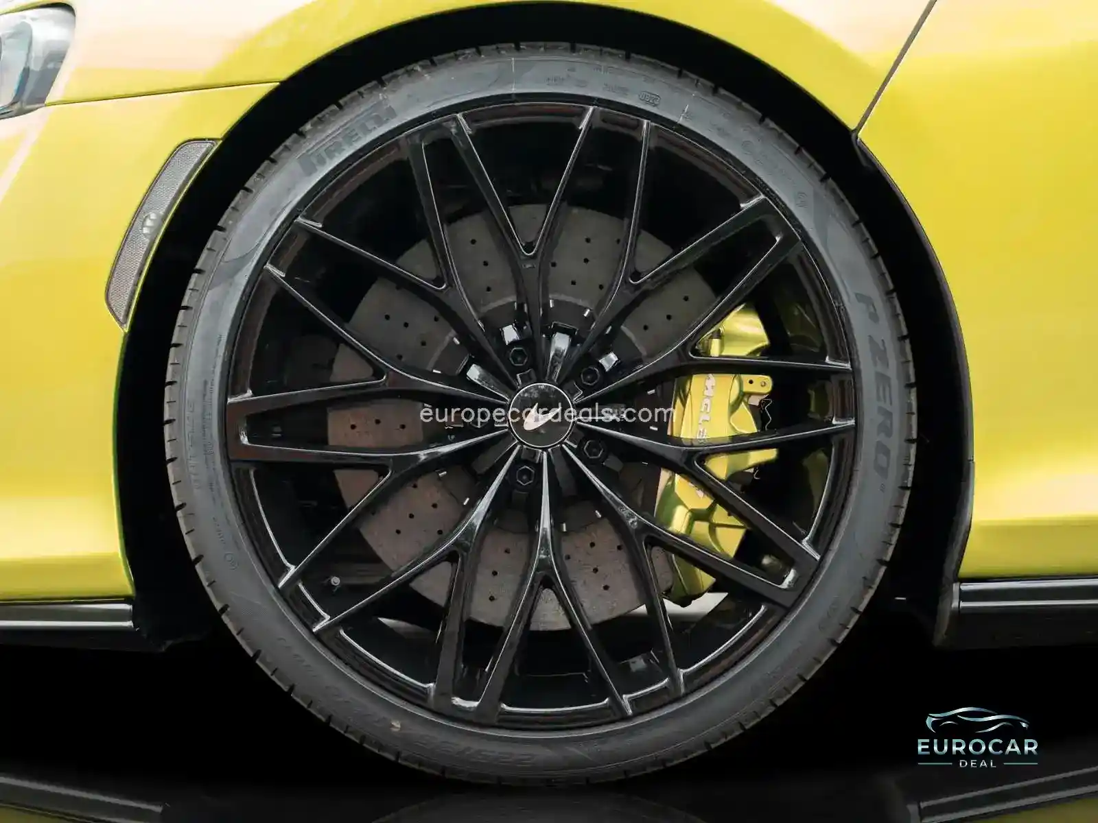 McLaren GT