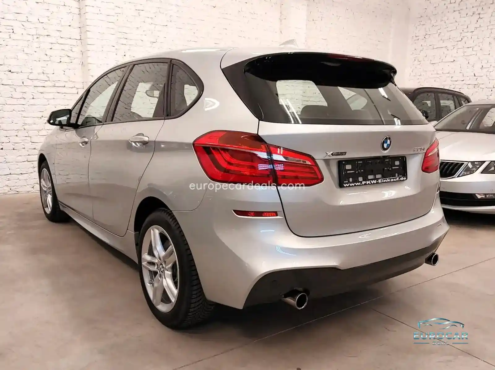BMW 225
