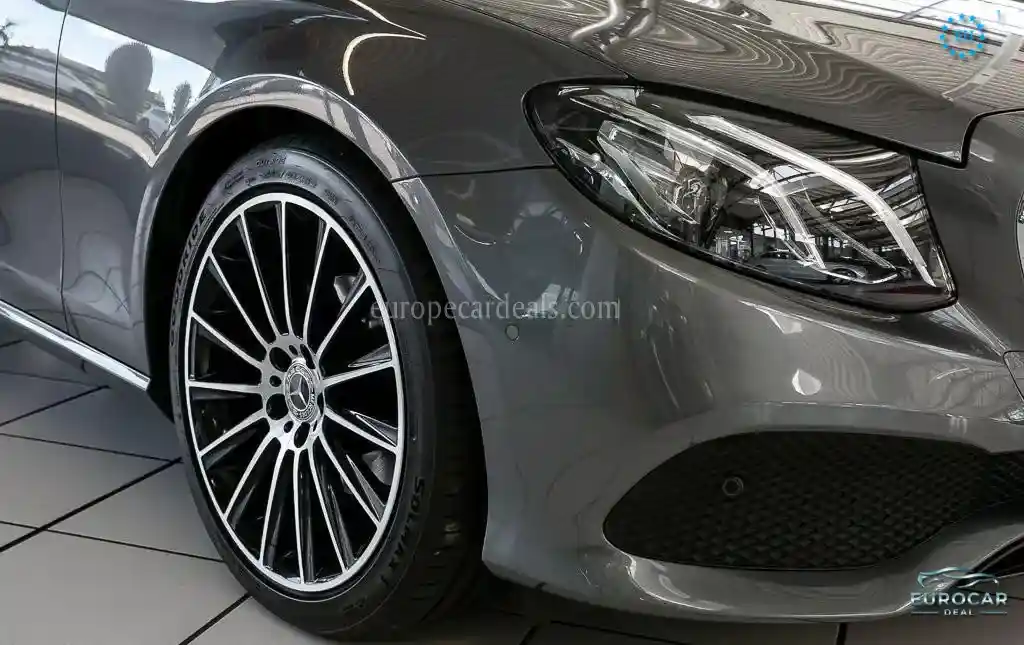 Mercedes-Benz E 200