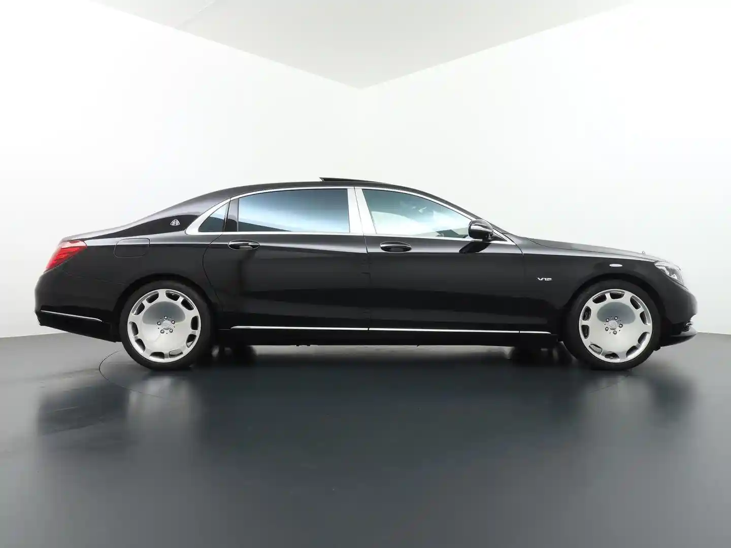 Mercedes-Benz S 600