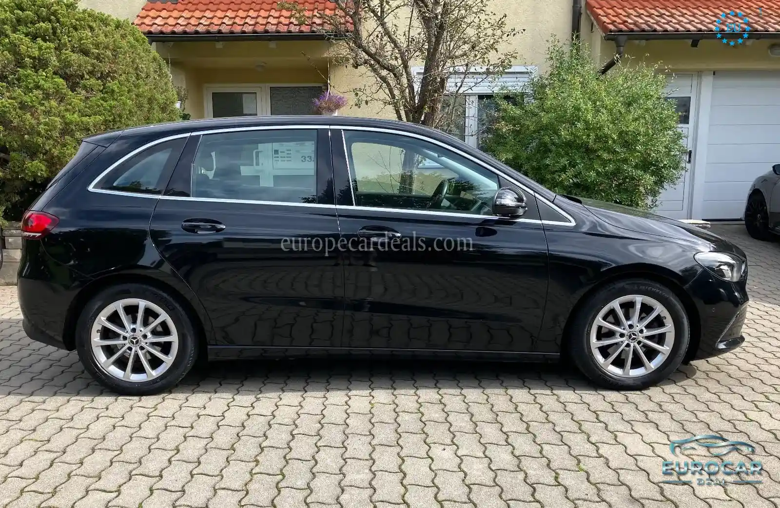 Mercedes-Benz B 180