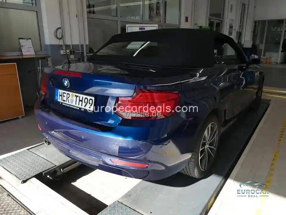BMW 218