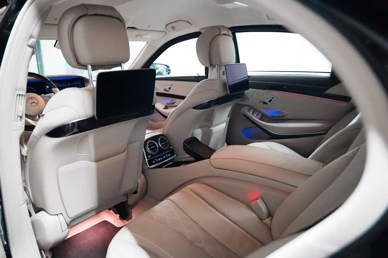 Mercedes-Benz S 600