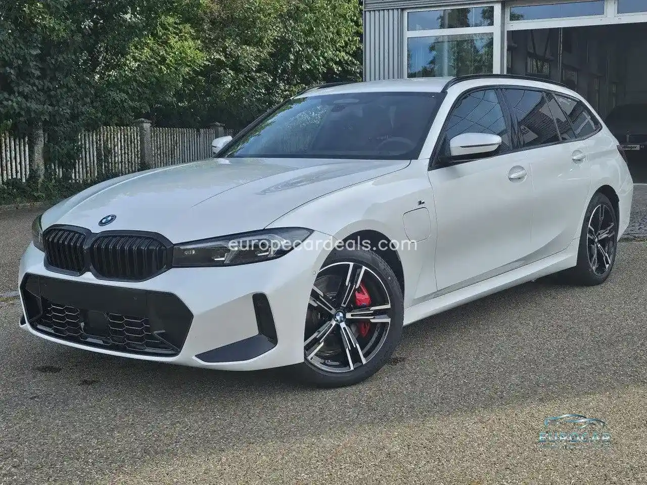 BMW 330