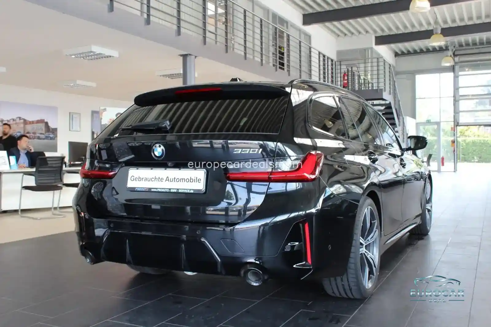 BMW 330