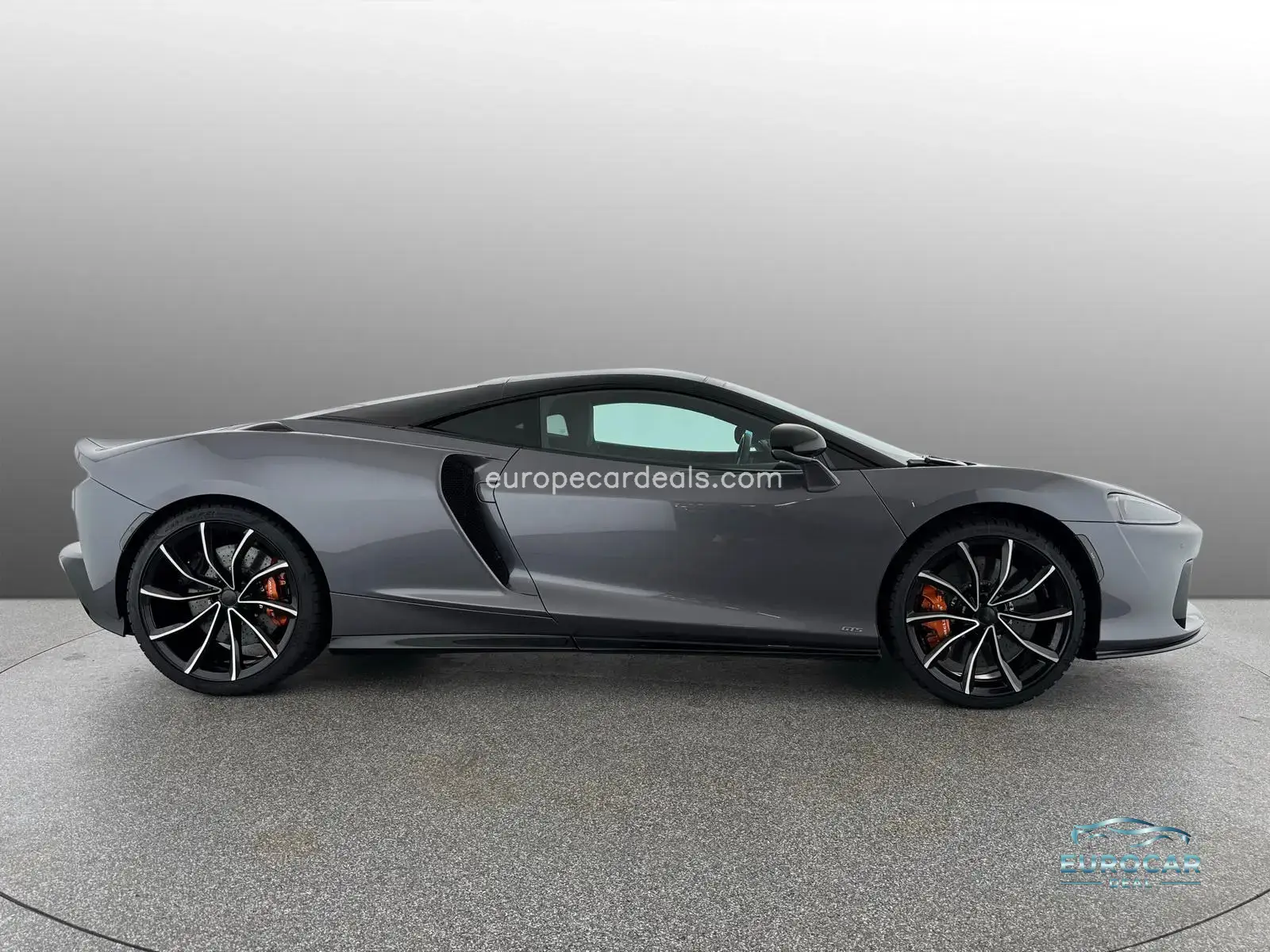 McLaren GT
