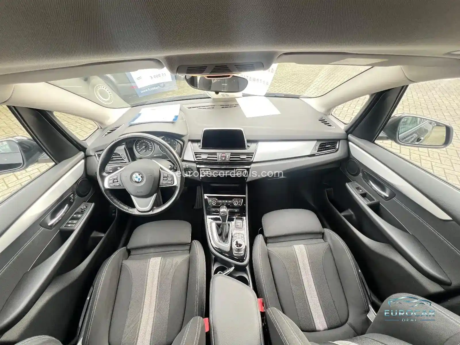 BMW 225