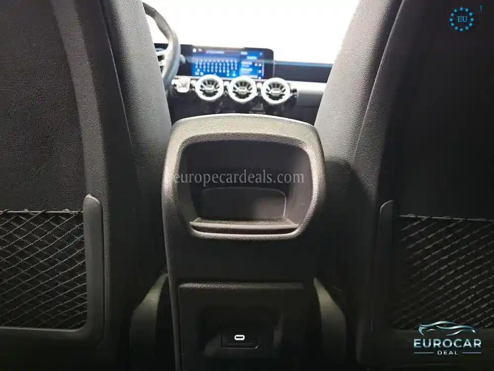 Mercedes-Benz CLA 220