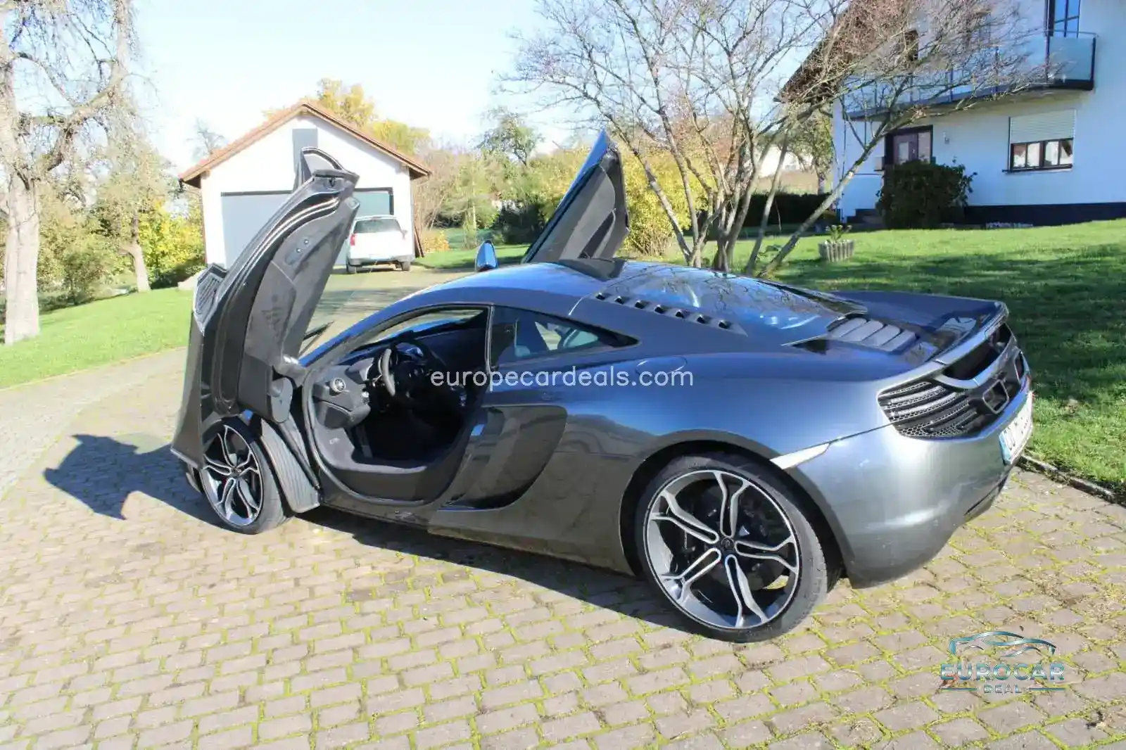 McLaren MP4-12C