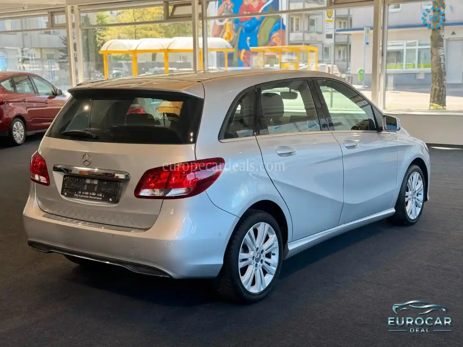Mercedes-Benz B 180
