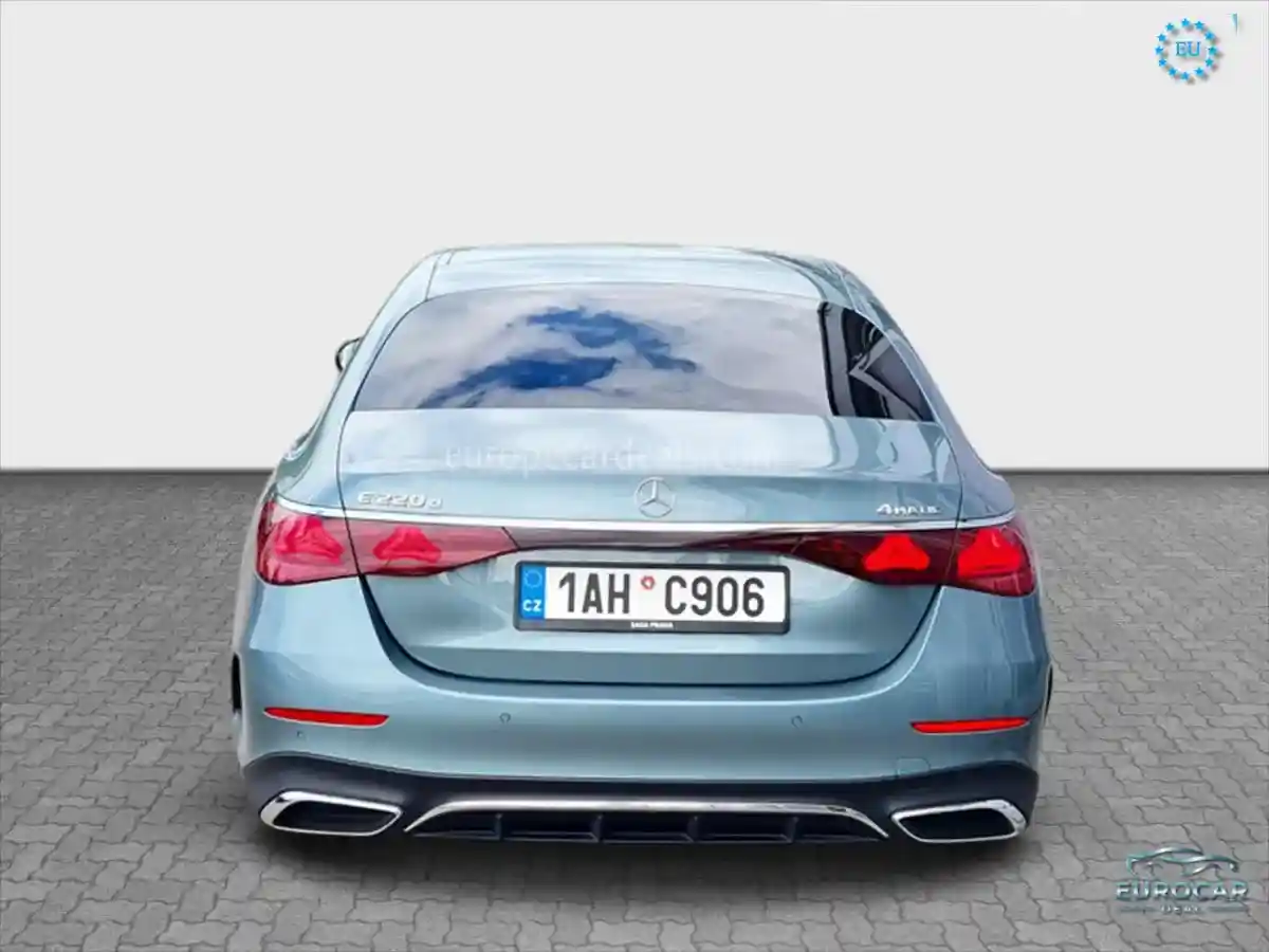 Mercedes-Benz E 220