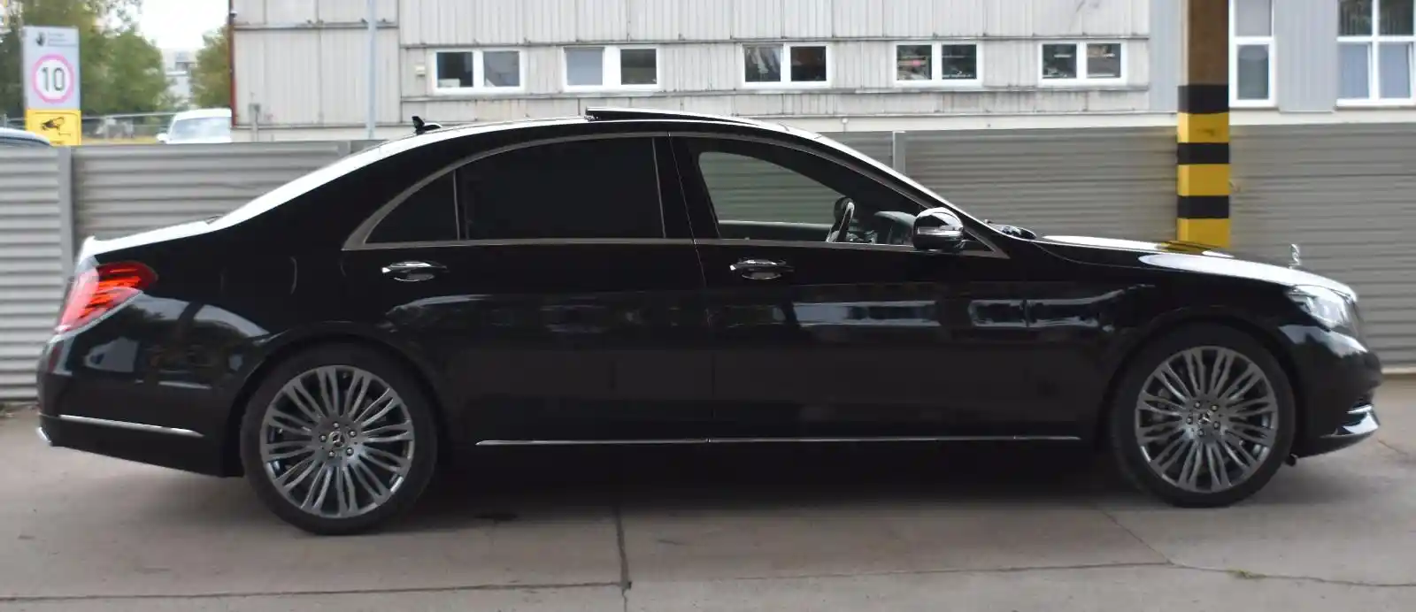 Mercedes-Benz S 600