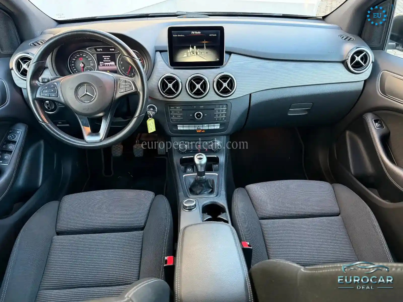 Mercedes-Benz B 180
