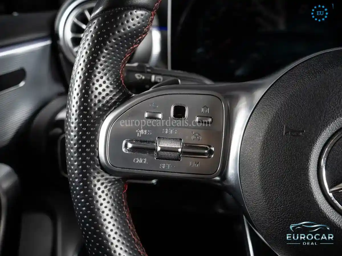 Mercedes-Benz A 35 AMG