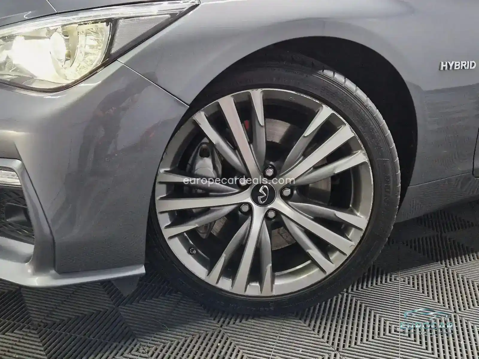 Infiniti Q50