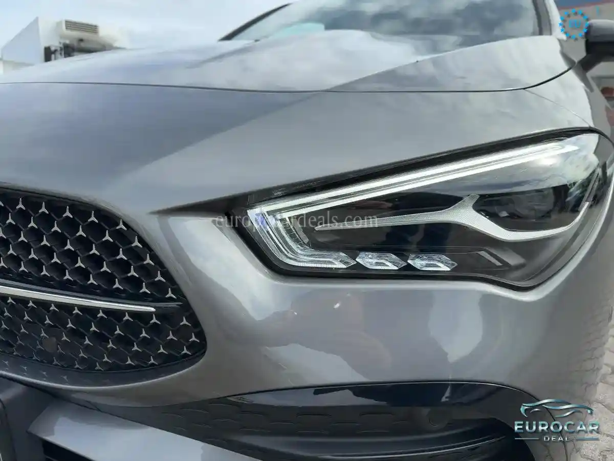 Mercedes-Benz CLA 220