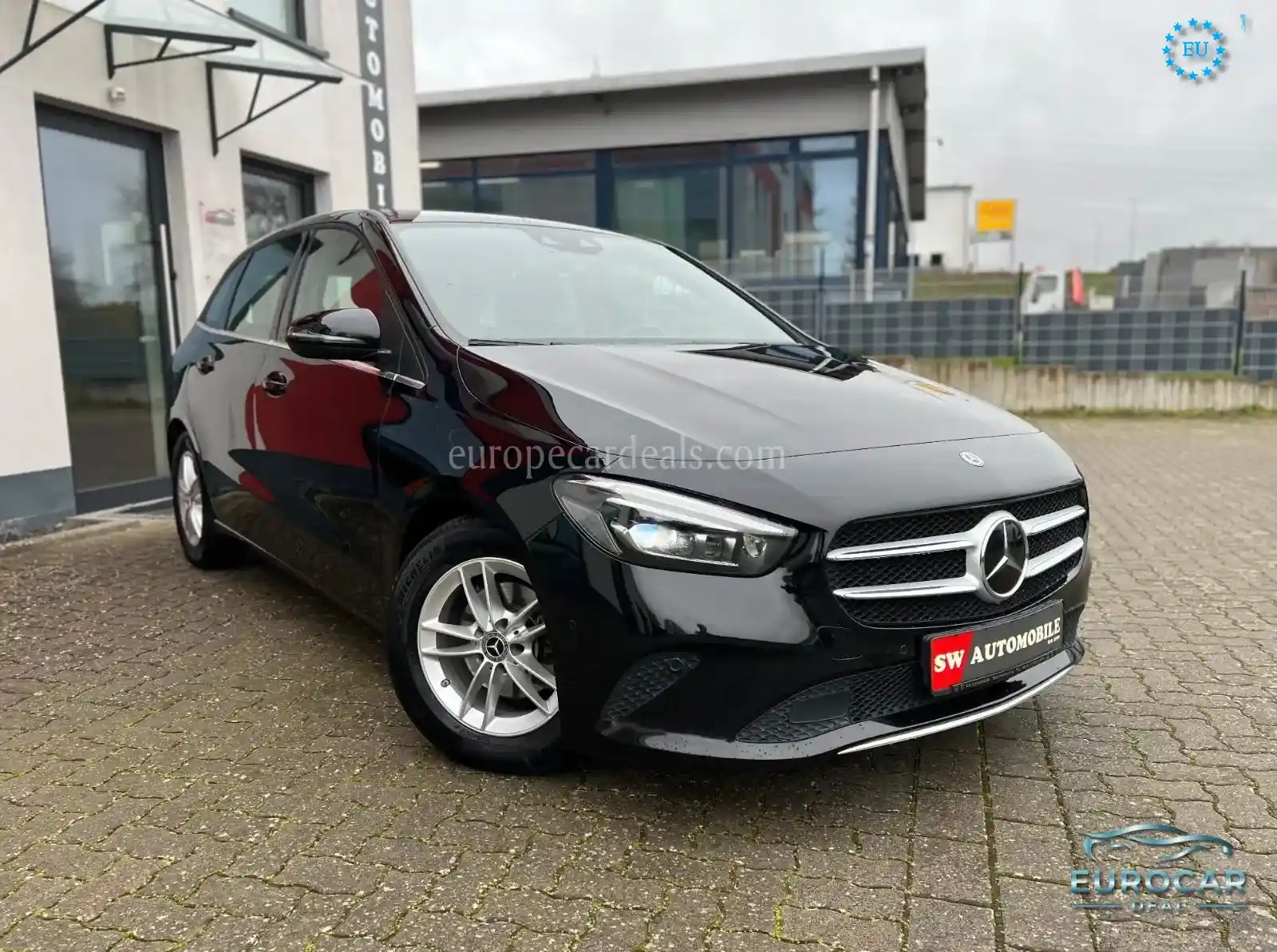 Mercedes-Benz B 180