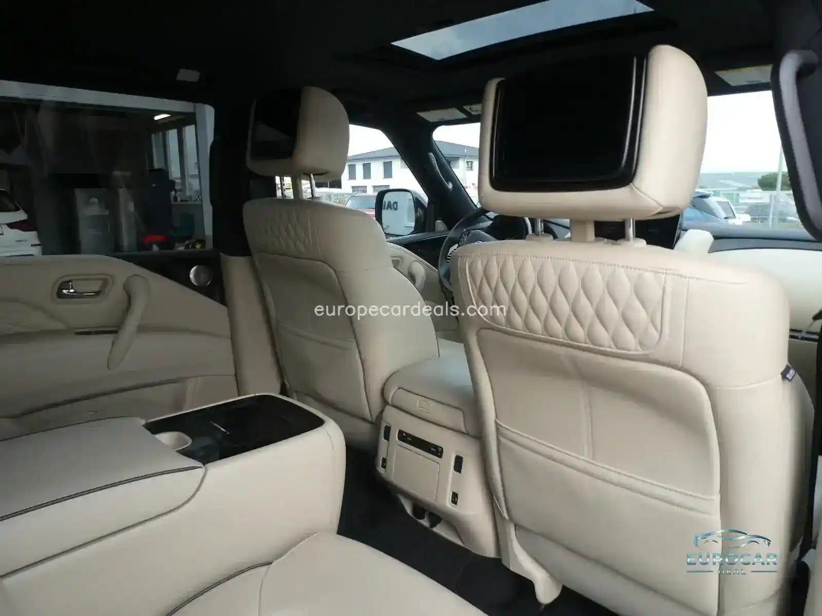 Infiniti QX80