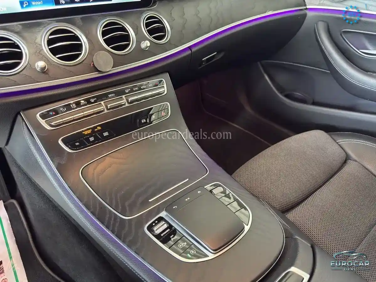 Mercedes-Benz E 220