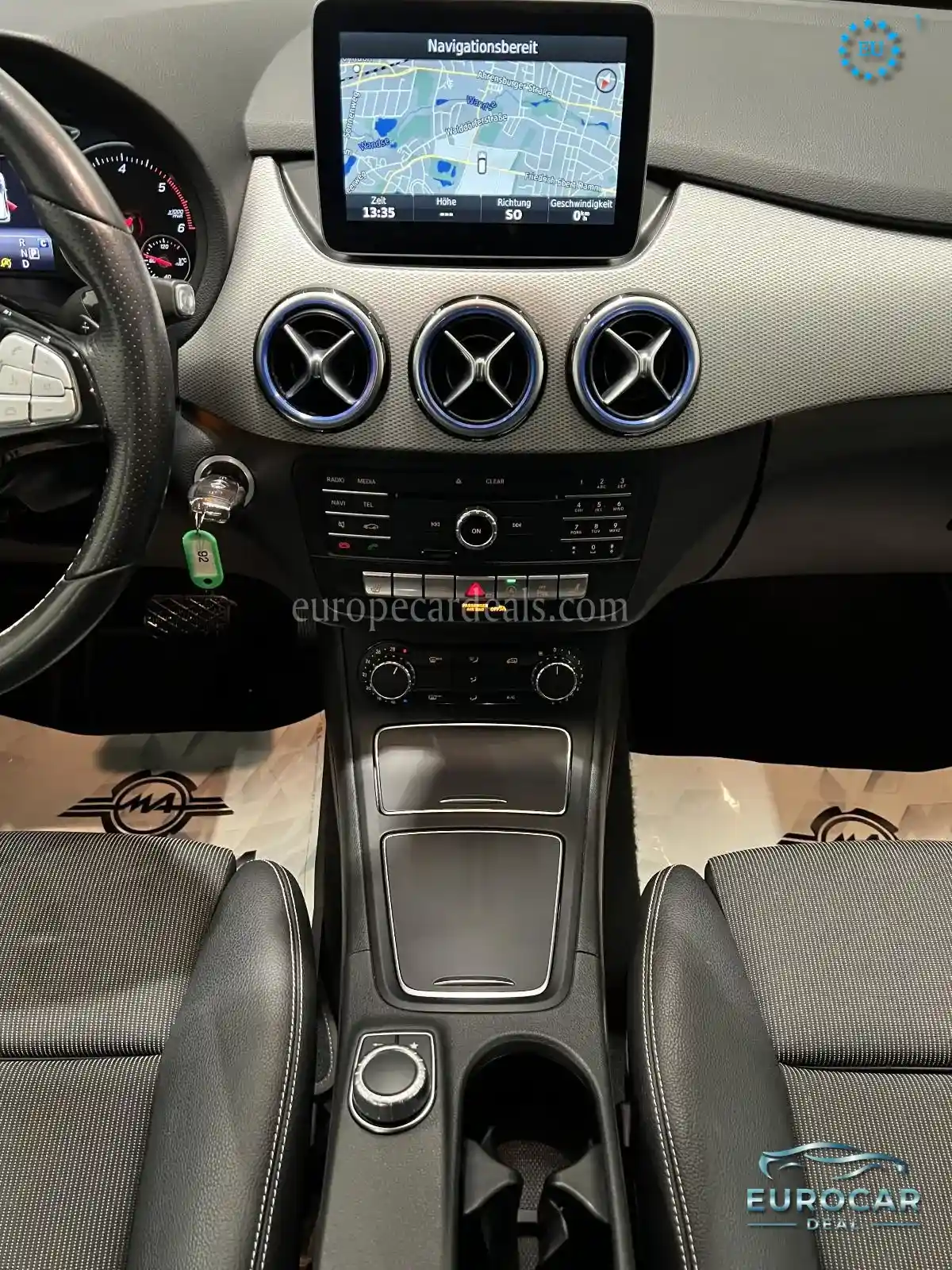 Mercedes-Benz B 180