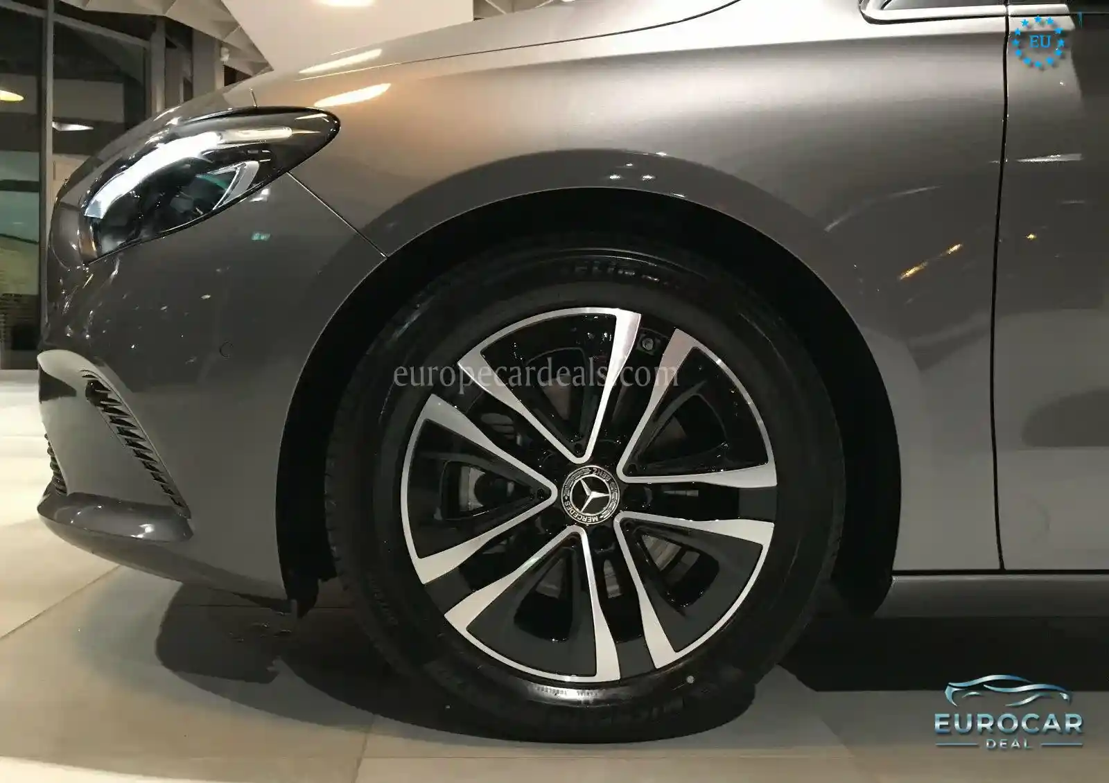 Mercedes-Benz B 180