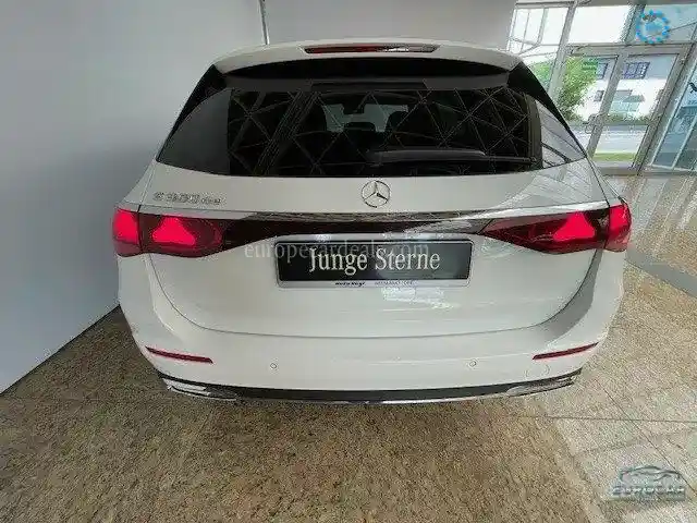 Mercedes-Benz E 300