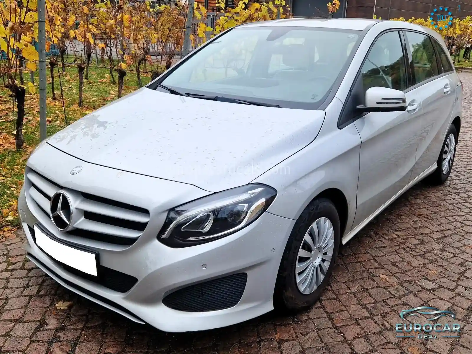 Mercedes-Benz B 180
