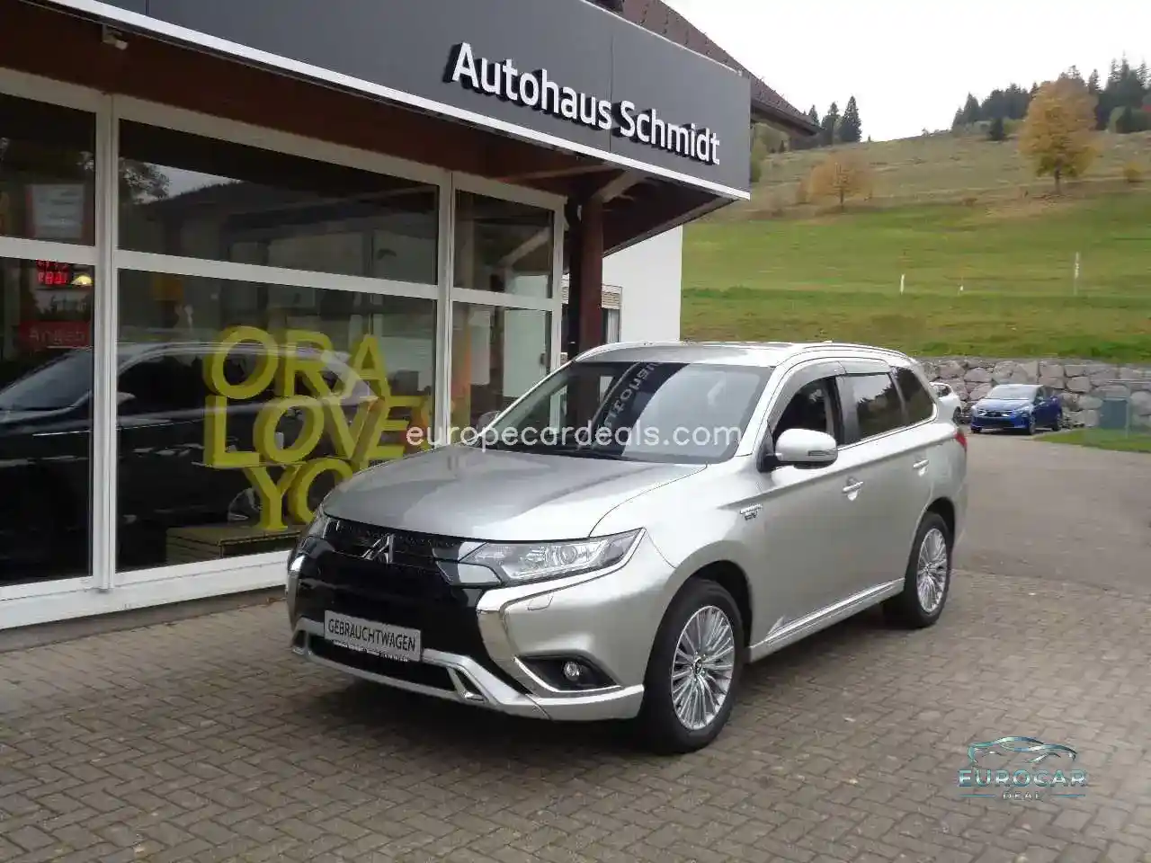 Mitsubishi Plug-in Hybrid Outlander