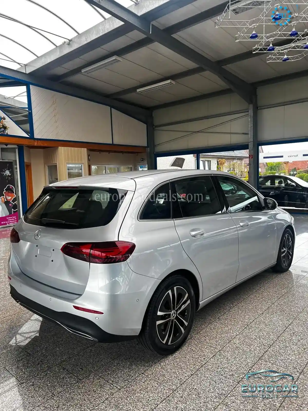 Mercedes-Benz B 180